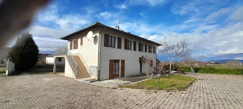 Villa - 172 m² - 8 pièces