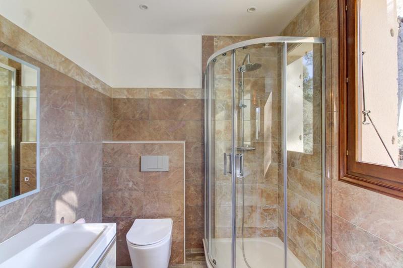 Propriété - 659 m² - 8 pièces