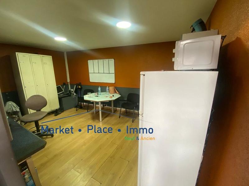 Bureau - 876 m² - 4 pièces