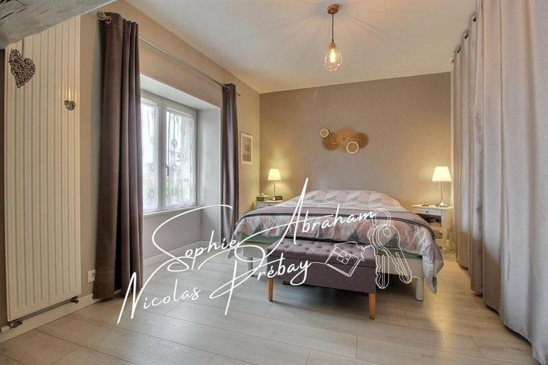 Maison - 165 m² - 9 pièces