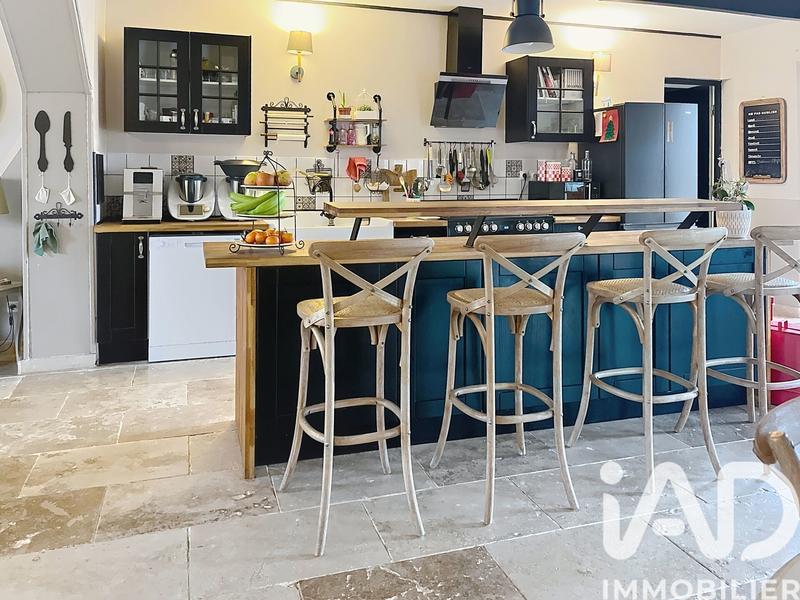 Maison - 255 m² - 7 pièces