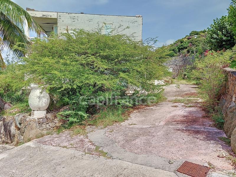 Terrain constructible - 2 195 m²