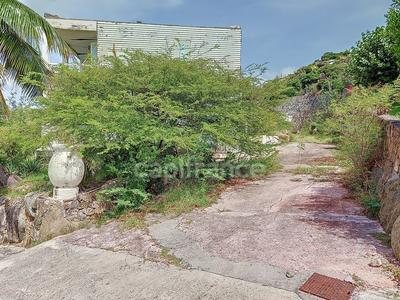 Terrain constructible - 2 195 m²