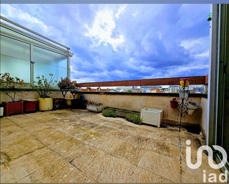 Appartement - 80 m² - 5 pièces