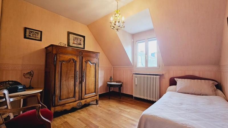 Maison - 102 m² - 5 pièces