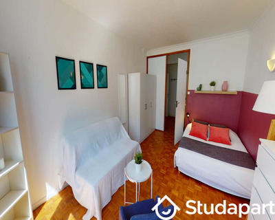 Chambre - 80 m² - 1 pièce