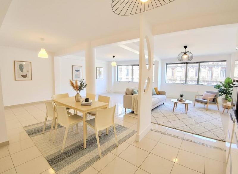 Appartement bourgeois - 176 m² - 4 pièces