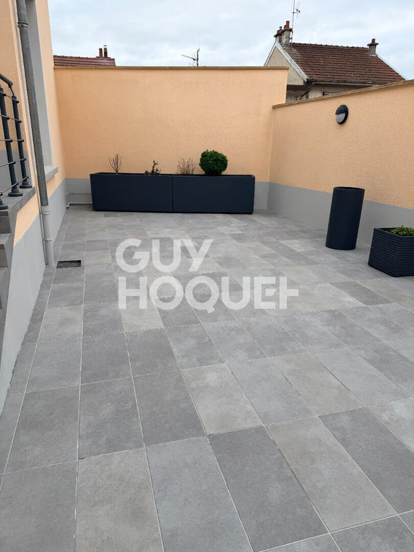 Maison - 210 m² - 8 pièces