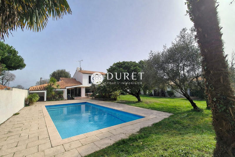 Maison - 205 m² - 6 pièces