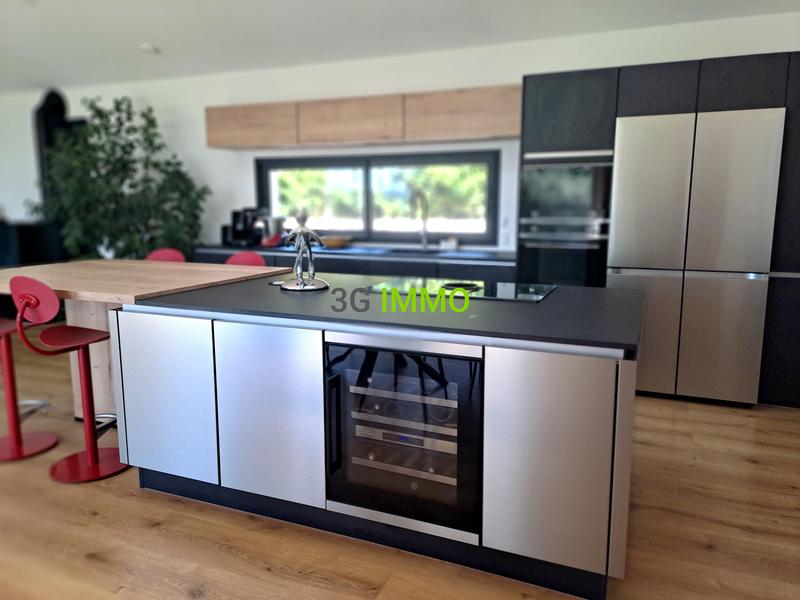 Maison contemporaine - 207 m² - 5 pièces