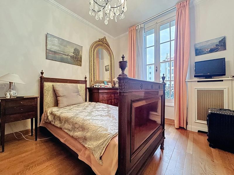 Appartement - 133 m² - 5 pièces