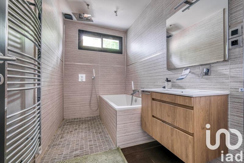 Maison de maîtres - 205 m² - 7 pièces