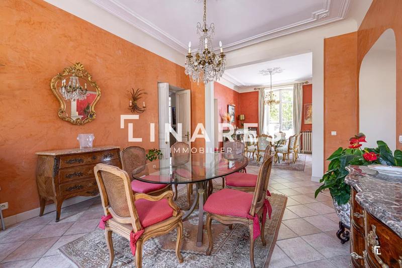 Maison chambre d'hôtes - 360 m² - 8 pièces