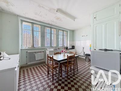 Maison - 140 m² - 7 pièces