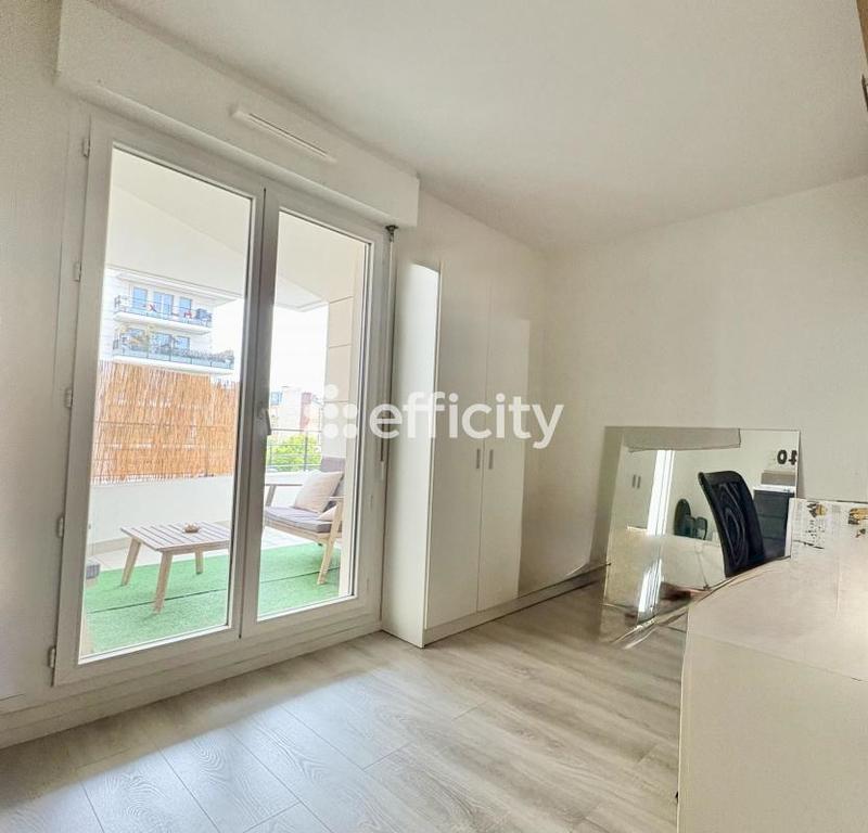 Appartement - 90 m² - 4 pièces