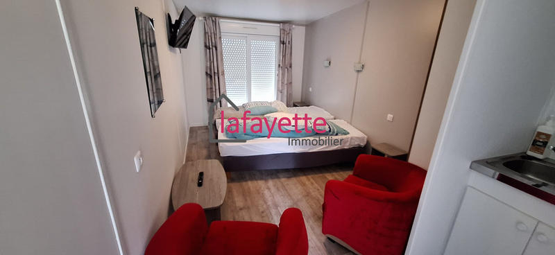 Maison - 800 m² - 15 pièces