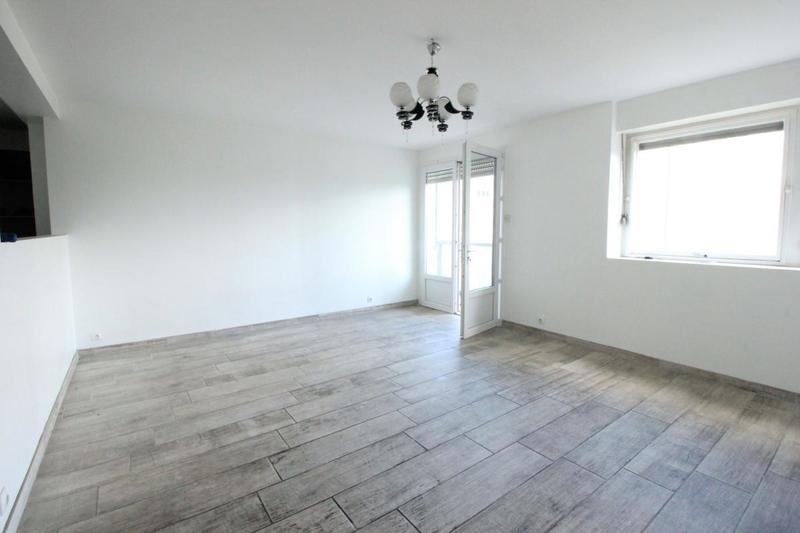 Appartement - 81 m² - 7 pièces
