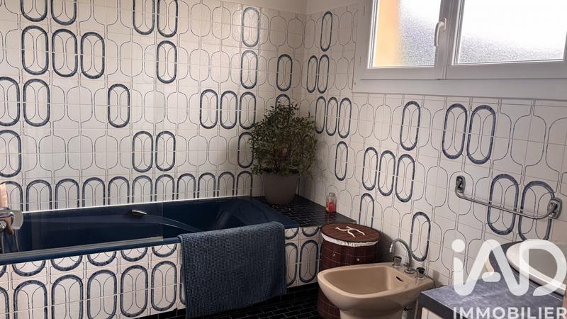 Maison - 163 m² - 8 pièces