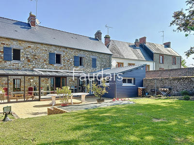 Maison de village - 160 m² - 7 pièces