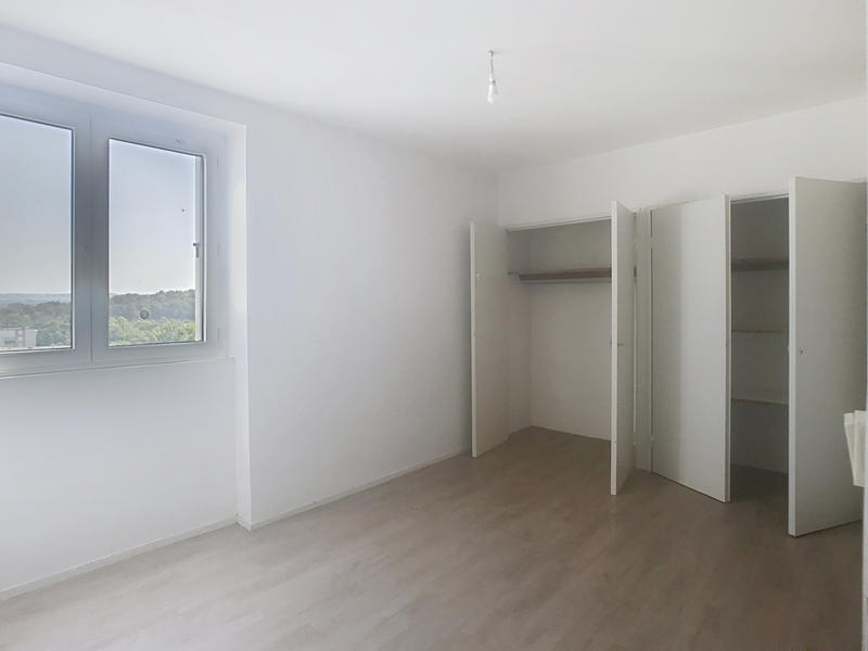 Appartement - 83 m² - 5 pièces