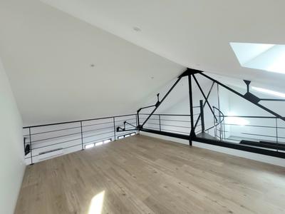 Loft - 110 m² - 4 pièces
