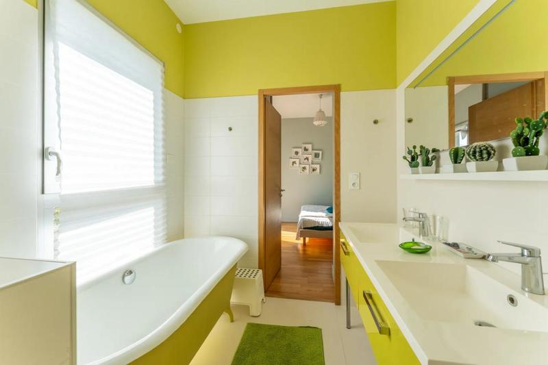 Maison - 230 m² - 8 pièces