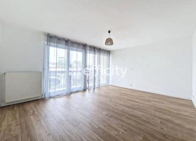 Appartement - 87 m² - 5 pièces