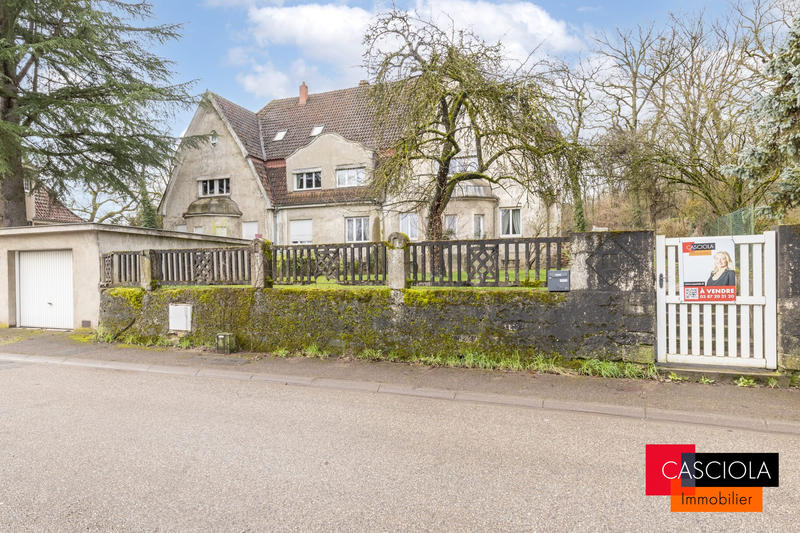 Maison - 259 m² - 9 pièces