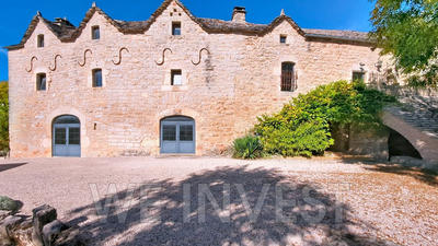 Propriété - 475 m²