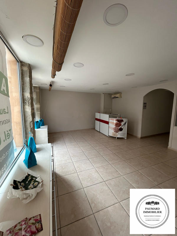 Local commercial - 89 m² - 5 pièces