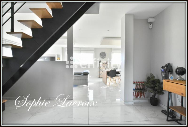 Maison - 145 m² - 5 pièces