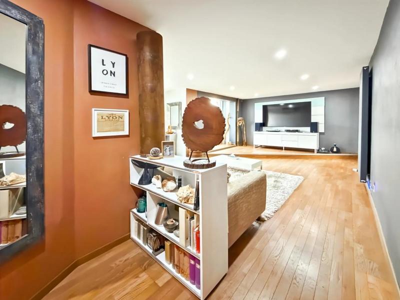 Maison - 230 m² - 6 pièces