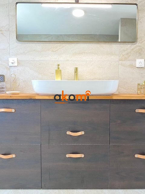 Maison - 200 m² - 5 pièces