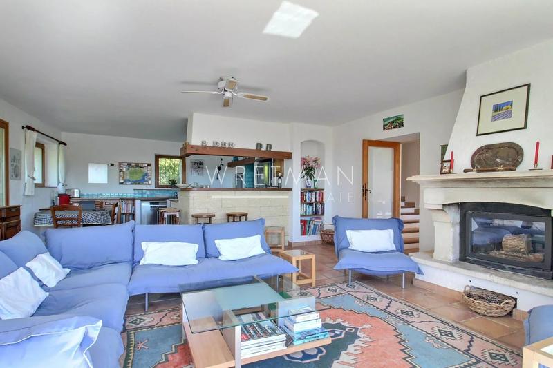 Maison - 236 m² - 7 pièces