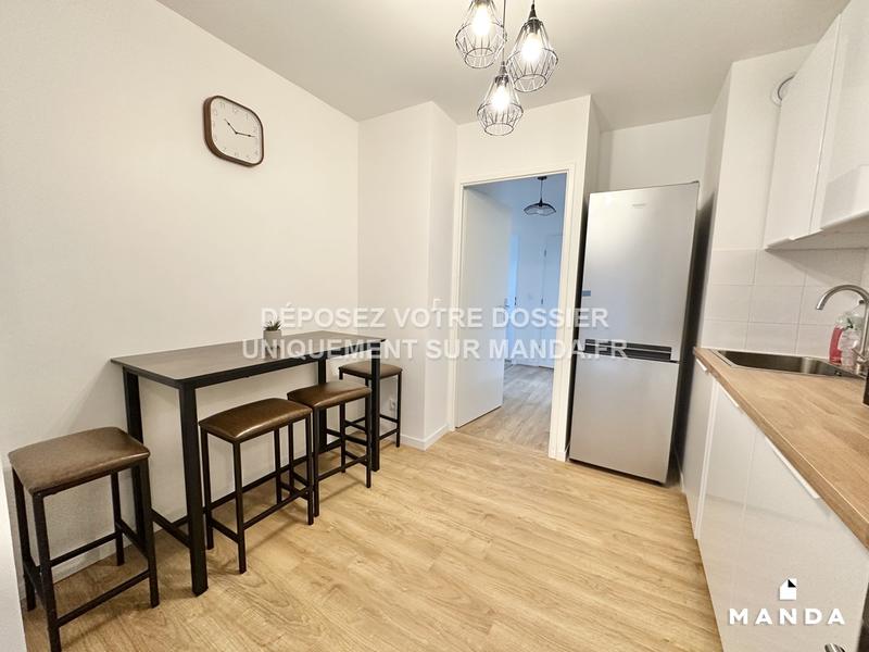 Chambre - 10 m² - 4 pièces