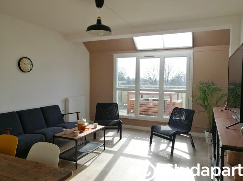 Chambre - 9 m² - 1 pièce