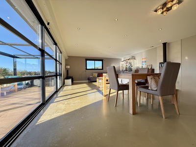 Maison contemporaine - 184 m² - 6 pièces