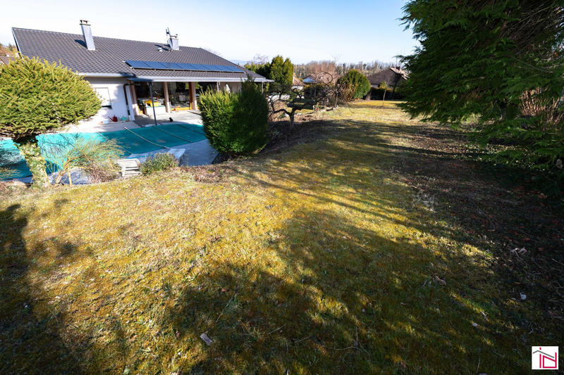 Maison - 222 m² - 6 pièces