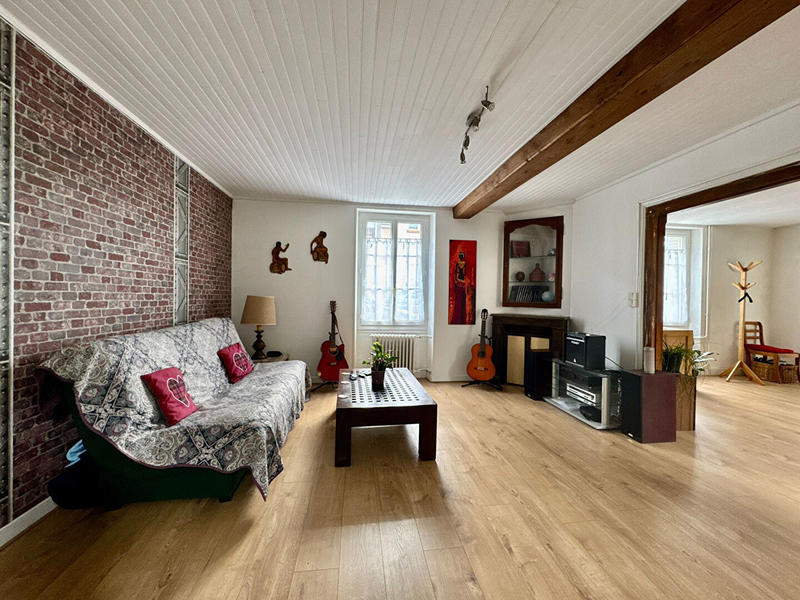 Maison - 226 m² - 8 pièces