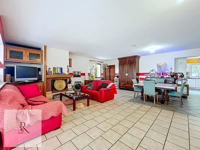 Maison - 265 m² - 8 pièces