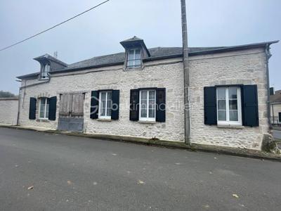 Maison en pierre - 228 m² - 8 pièces