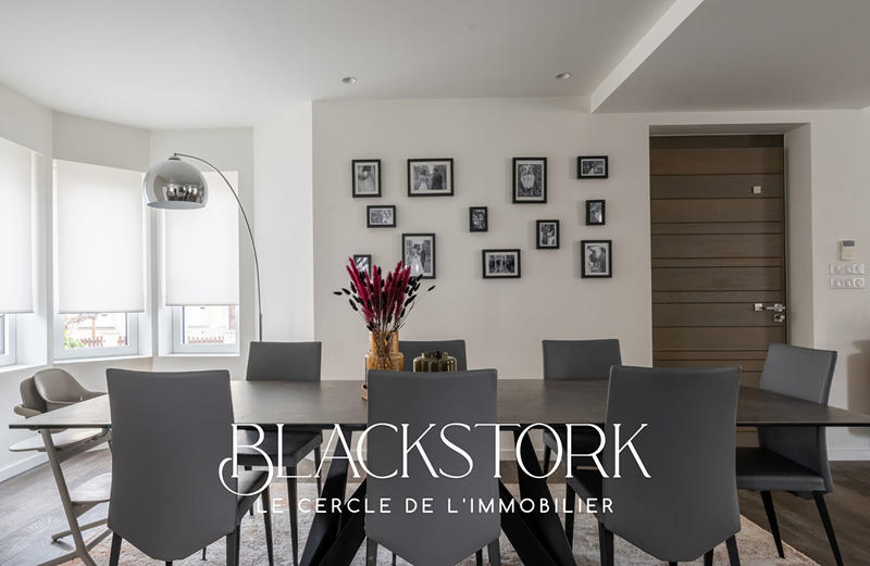 Villa - 243 m² - 7 pièces