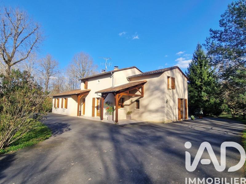 Maison - 180 m² - 5 pièces