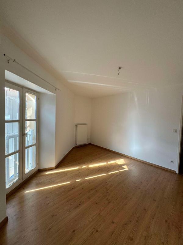 Appartement - 100 m² - 4 pièces