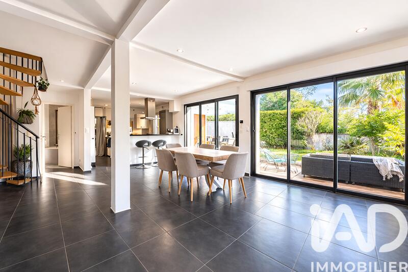 Maison - 153 m² - 6 pièces