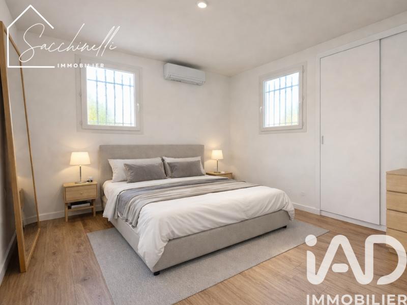 Maison - 253 m² - 10 pièces