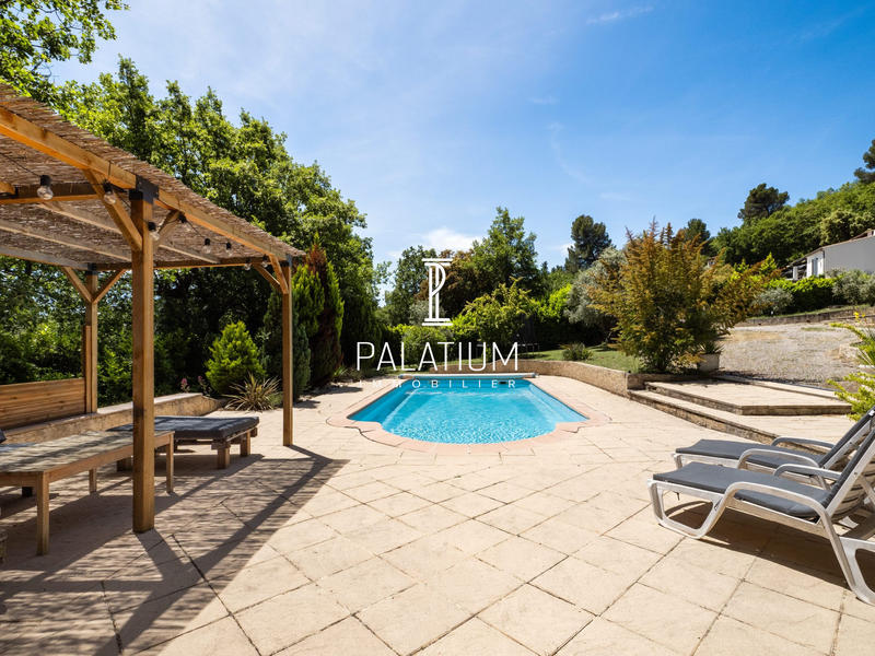 Maison - 120 m² - 4 pièces