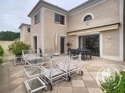 Villa - 105 m² - 5 pièces