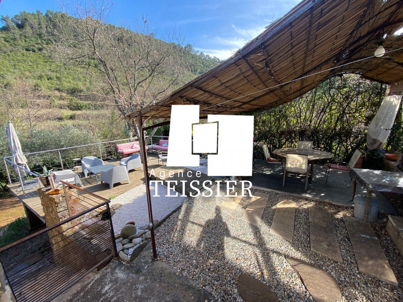 Maison - 165 m² - 8 pièces