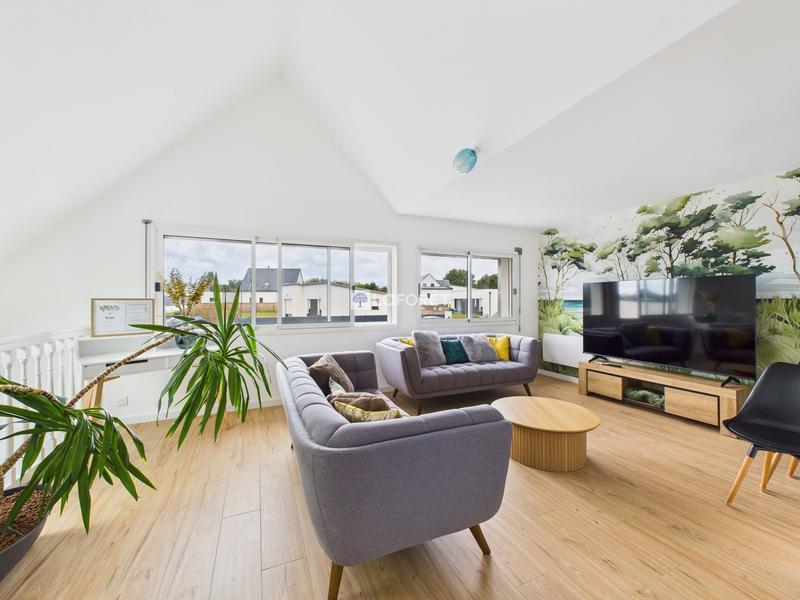 Appartement - 80 m² - 6 pièces